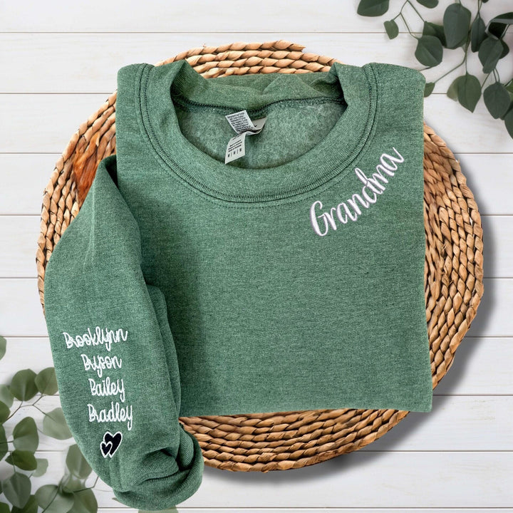 Sweatshirt Mamie Personnalisé: Affichez l'Amour avec les Noms de Vos Petits-enfants