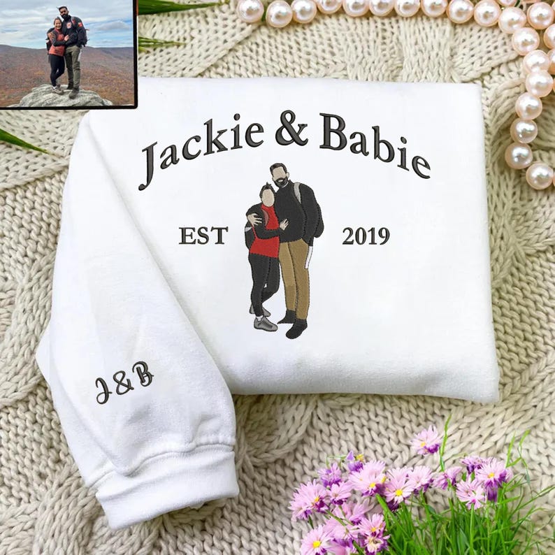 Sweat-shirt brodé personnalisé avec portrait de couple