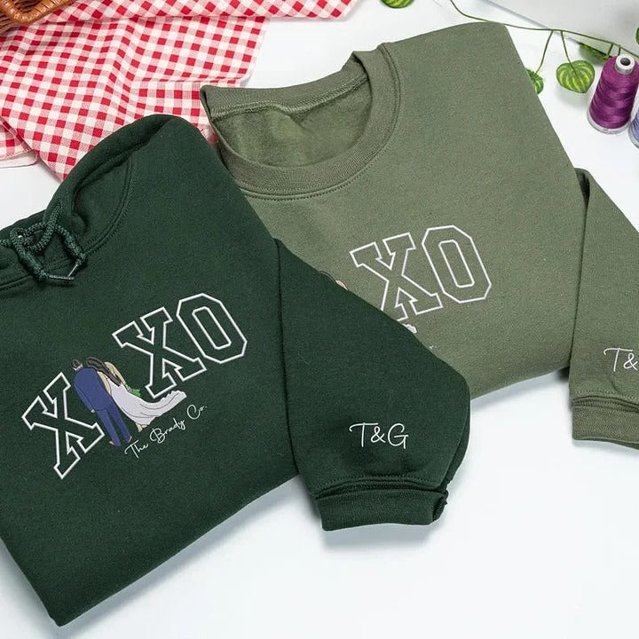 Sweat-shirt XOXO brodé personnalisé avec portrait de couple