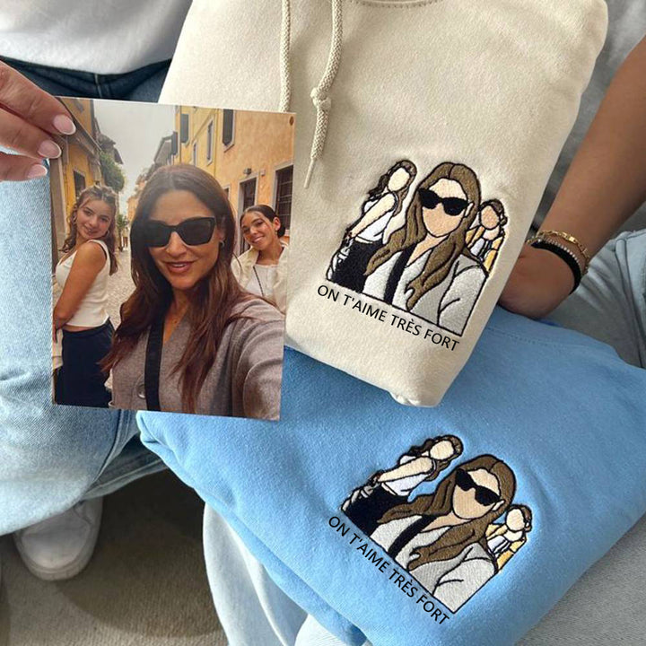 Le chef-d'œuvre de maman - Sweat à capuche brodé de couleur personnalisée