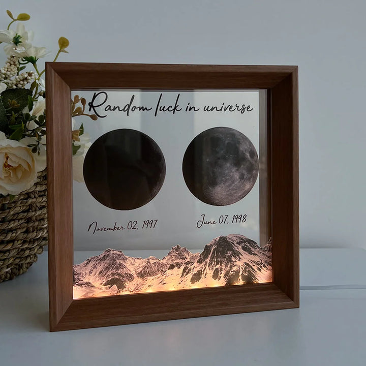 Cadre lunaire personnalisé: Célébrez la rencontre et la naissance avec un cadeau unique en bois.