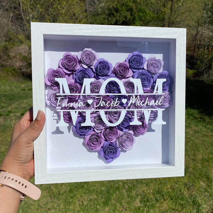 Cadeau de Boîte d'Ombre en Forme de Cœur avec Monogramme de Fleurs pour Maman