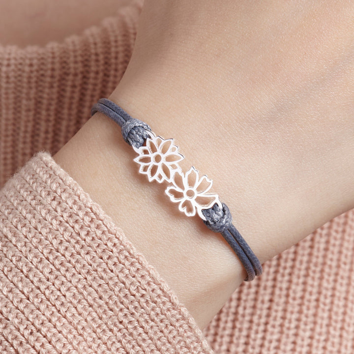 Bracelet de Naissance Personnalisé: Fleur de Naissance Unique pour Maman